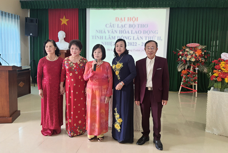 Ban Chủ nhiệm Câu lạc bộ Thơ Lâm Đồng Khóa II