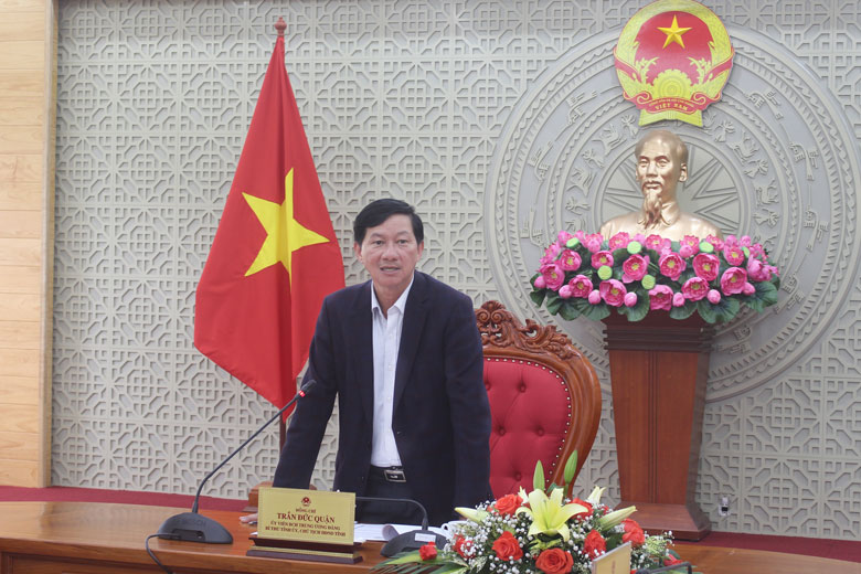 Đồng chí Trần Đức Quận - Bí thư Tỉnh ủy, Chủ tịch HĐND tỉnh chủ trì phiên họp thứ 7