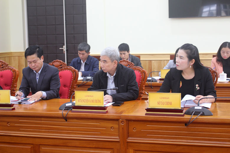 Các đại biểu tham dự phiên họp thứ 7 của Thường trực HĐND tỉnh