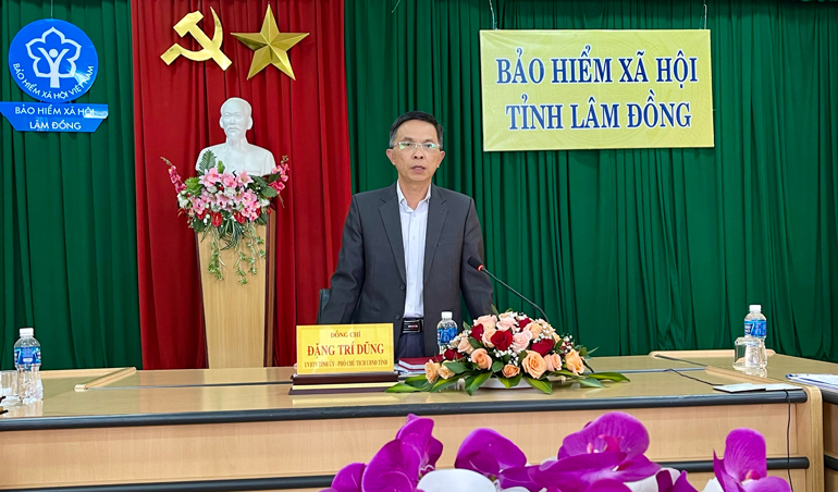 Ông Đặng Trí Dũng – Ủy viên Ban Thường vụ Tỉnh ủy, Phó Chủ tịch UBND tỉnh Lâm Đồng phát biểu chỉ đạo tại buổi làm việc với BHXH tỉnh