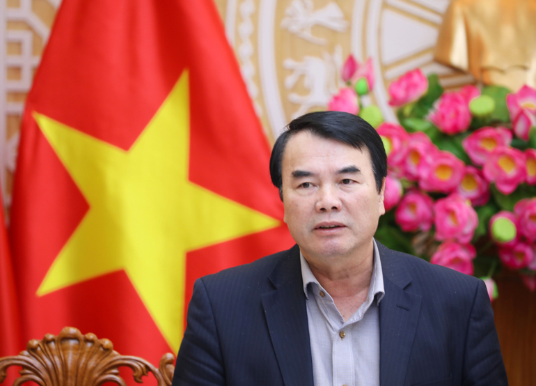 Phó Chủ tịch UBND tỉnh Lâm Đồng Phạm S phát biểu tại Hội nghị