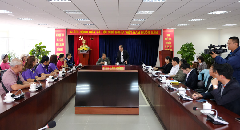 Ông Nguyễn Viết Vân - Giám đốc Sở Văn hóa Thể thao và Du lịch chủ trì buổi làm việc