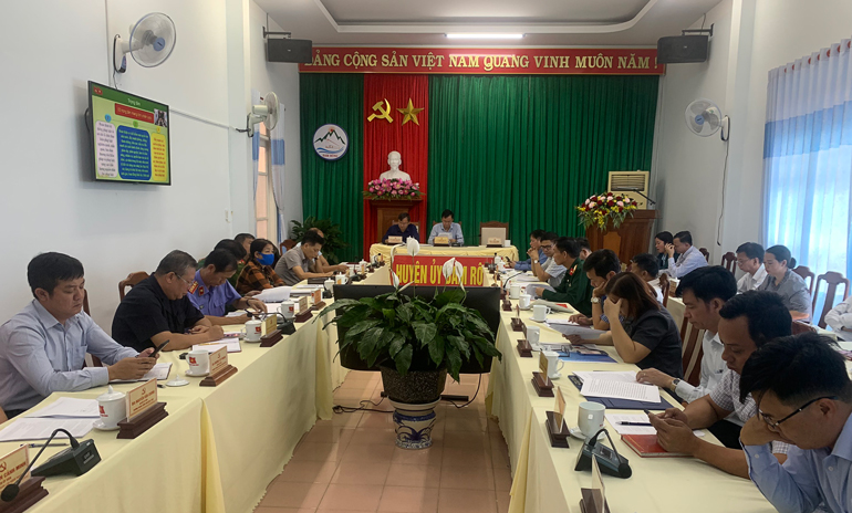 Các đại biểu tham dự hội nghị tại điểm cầu huyện Đam Rông